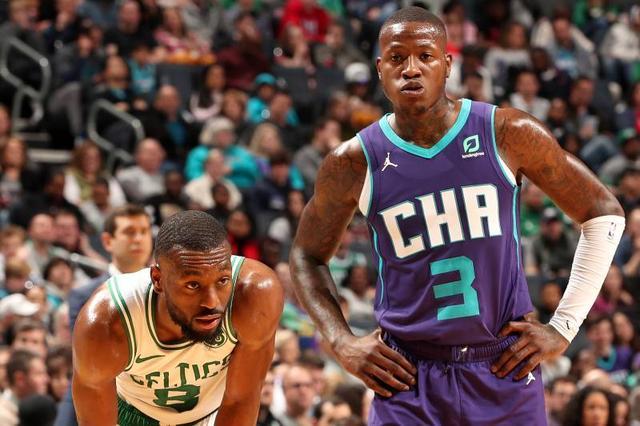 她继续追求 她继续追求