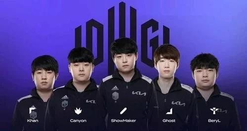 她的职业生 她的职业生