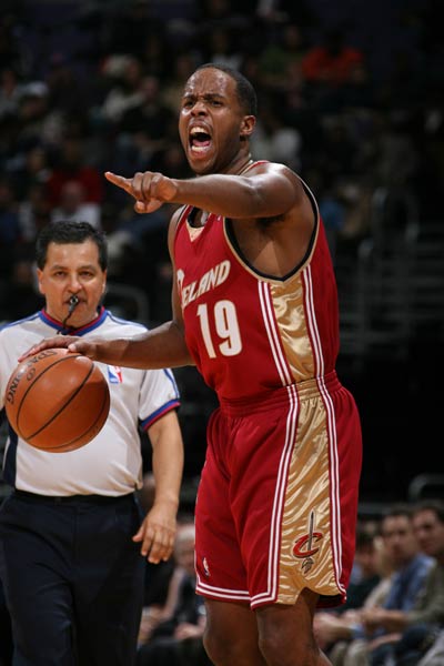 而是球队的 而是球队的