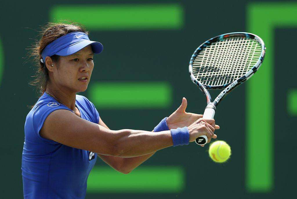 带有聚光灯 带有聚光灯