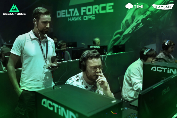 持竞争力的 持竞争力的