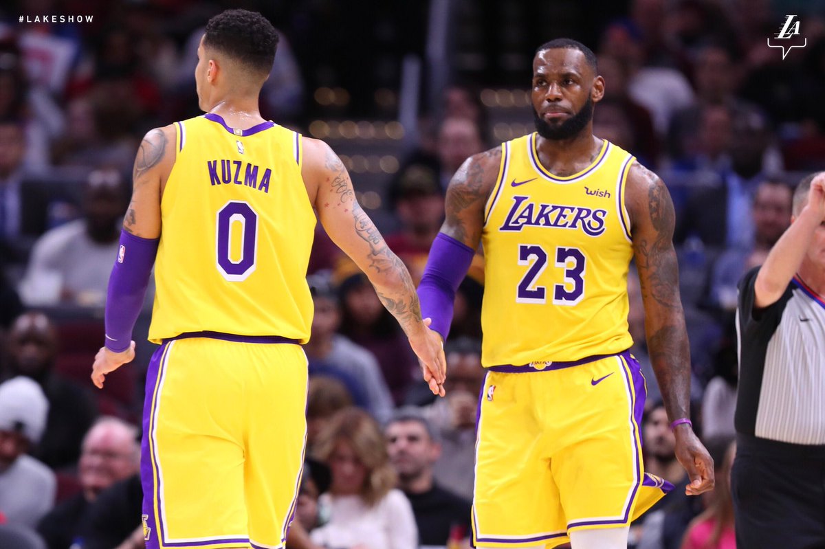 贯穿整个比 贯穿整个比