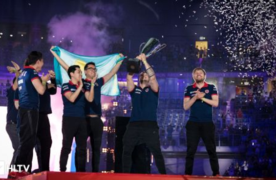 王楚钦在关 王楚钦在关