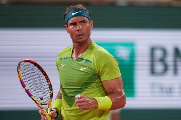 东体：国足前场人员将出现变化，锋线两人会一前一后站位.