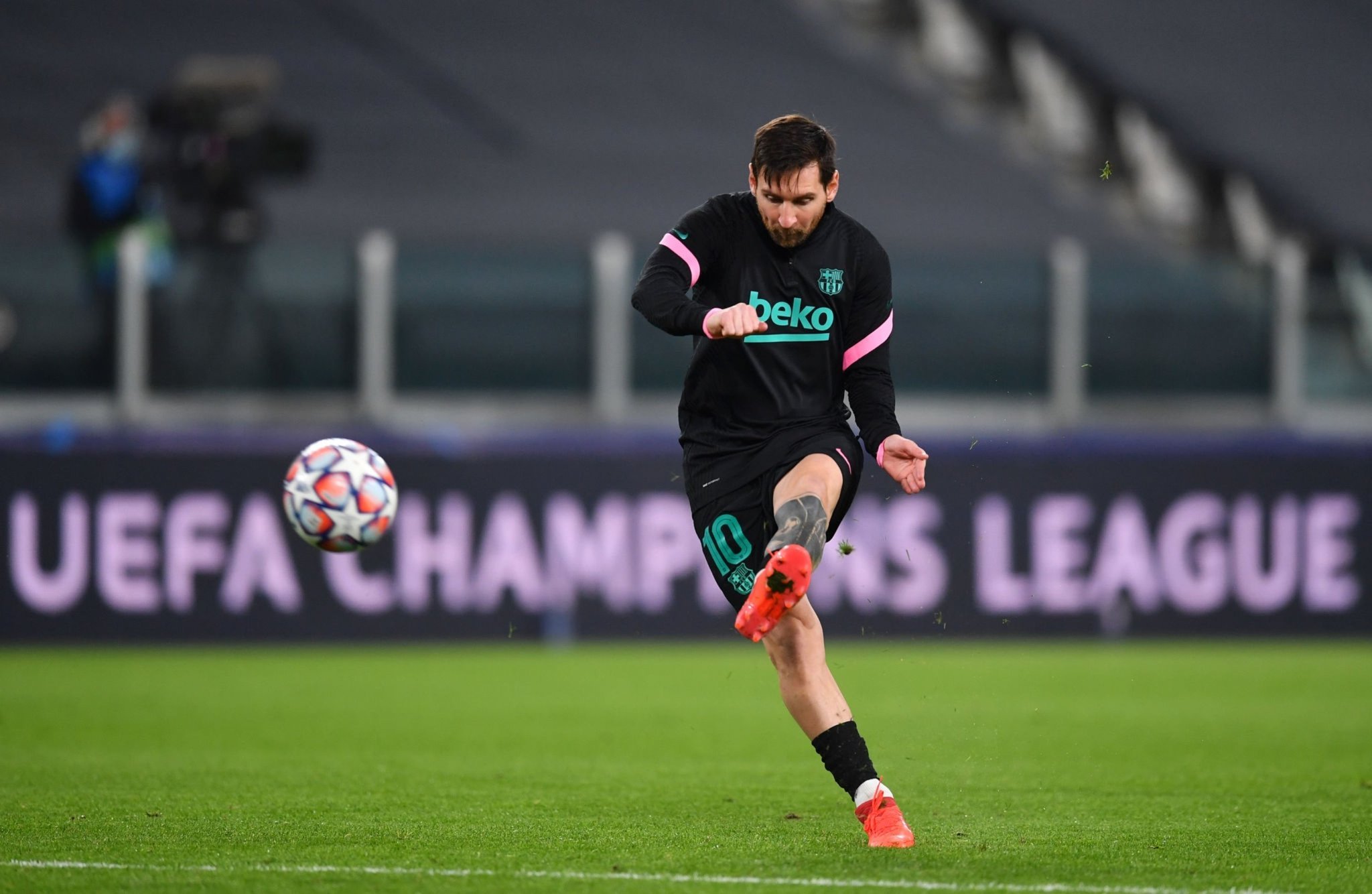 巴列卡诺主帅：J罗水平很高；踢马竞要拿出踢巴萨那场的思路